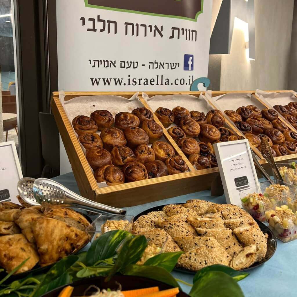 תמונות מאירועים, שולחנות מלאים אוכל